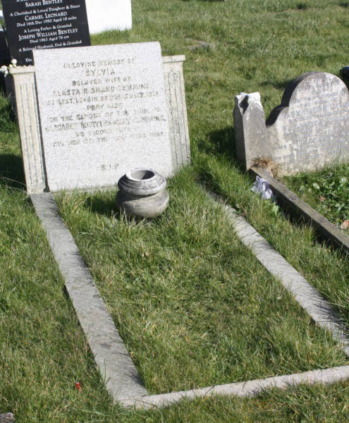 Cumming Alastair Shand wives Barrow Cemetery ww2