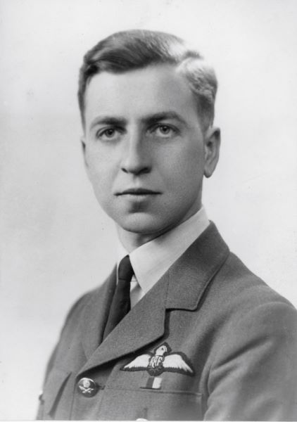 JB as RAF pilot with wings 601