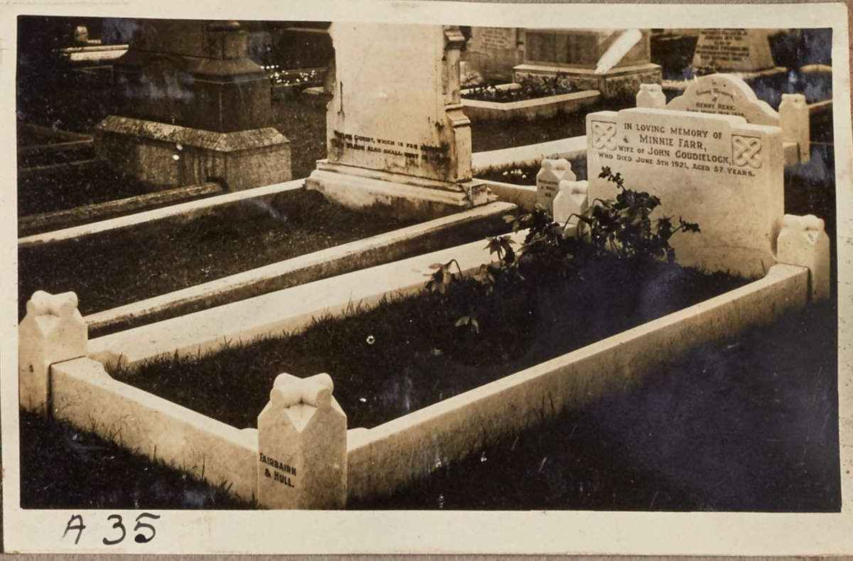 A 035 Gravestone Goudielock nc