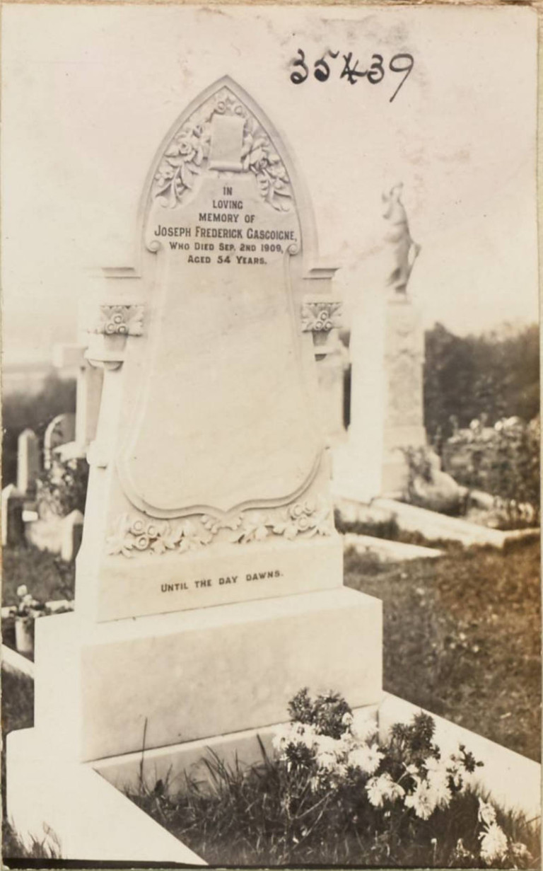 3539 Gravestone of Joseph Frederick Gascoigne nc