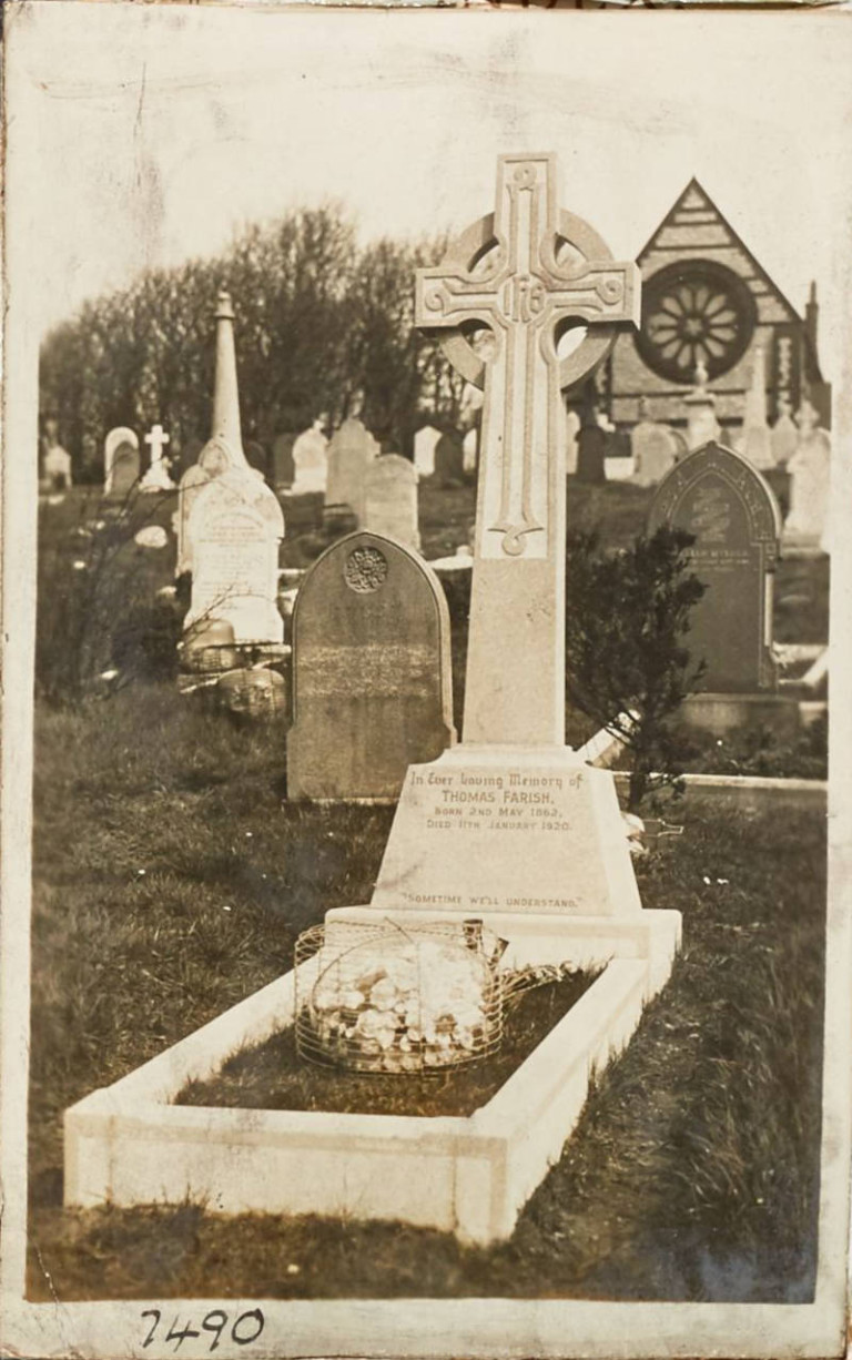 7490 Gravestone Thomas Farish, Died 11 January 1920 nc