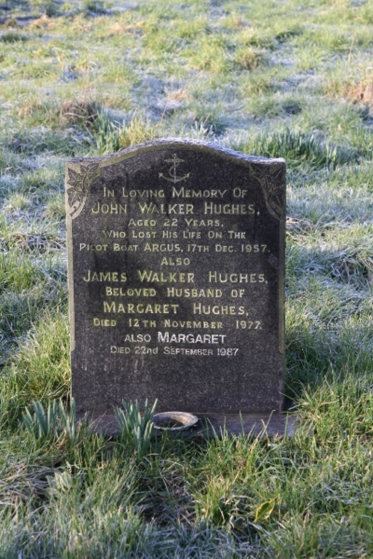 19 IMG_6561 JW Hughes (400x600)